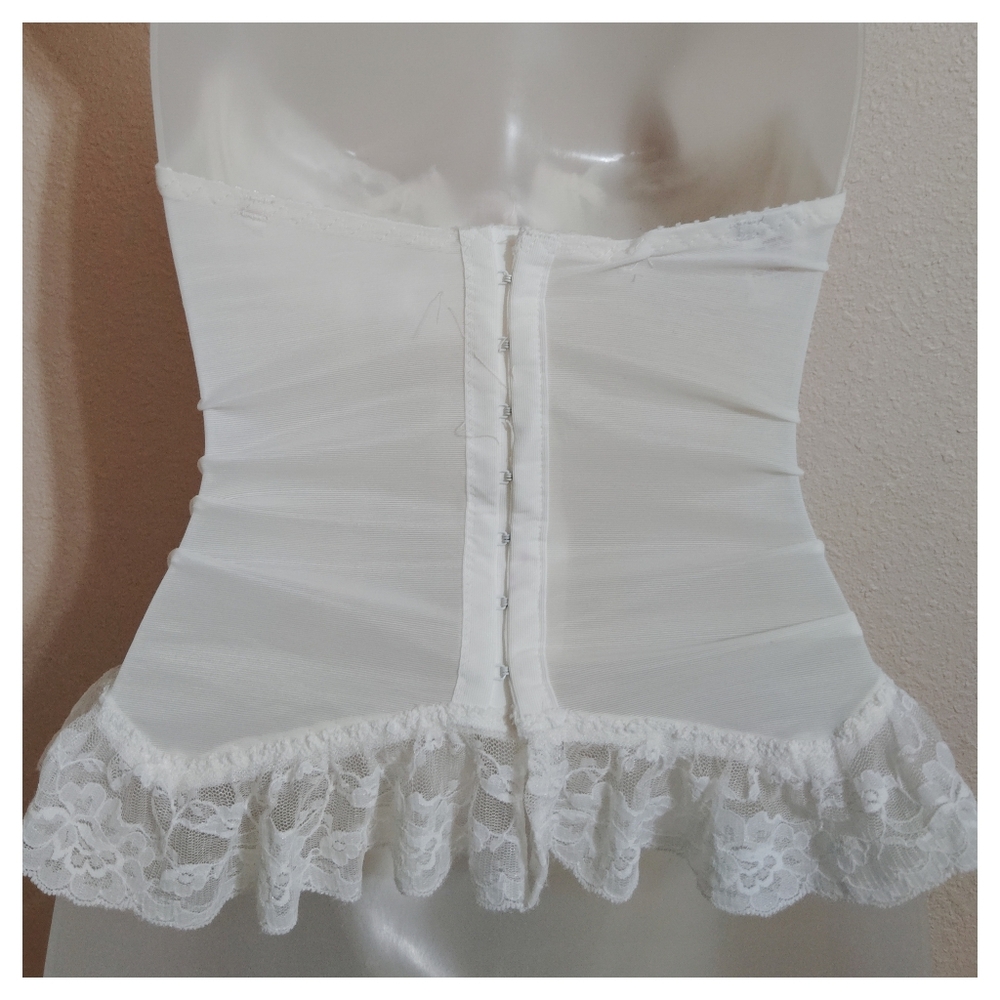 Strapless Pink And White Floral Lace Bustier Corset Top - Picture 2 of 6